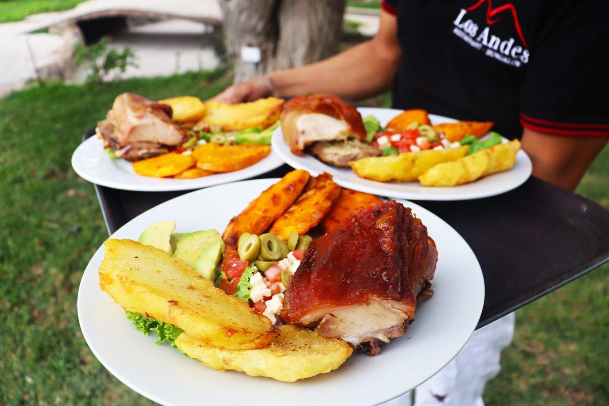 Los Andes - Restaurant & Bungalows 谢内吉亚区 外观 照片
